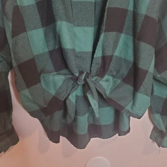 BDG Urban Outfitters Green and Black plaid Tie front long sleeve Top - Picture 9 of 9
